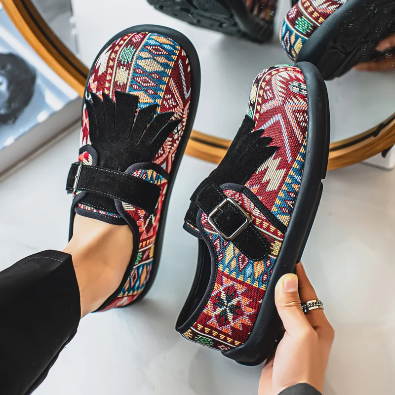 

Men's Canvas Shoes, Summer Breathable Embroidered Cloth Shoes, Fashionable and Casual Men's Walking Shoes Plus Size 39-46