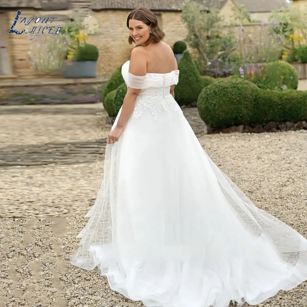 Layout niceb charmant schulter frei plus Größe Brautkleider sexy Schatz Applikationen Brautkleider zurück Knopf vestidos de noivaLAYOUT NICEB Charming Off Shoulder Plus Size Brautkleider Sexy Sweetheart Applikationen B