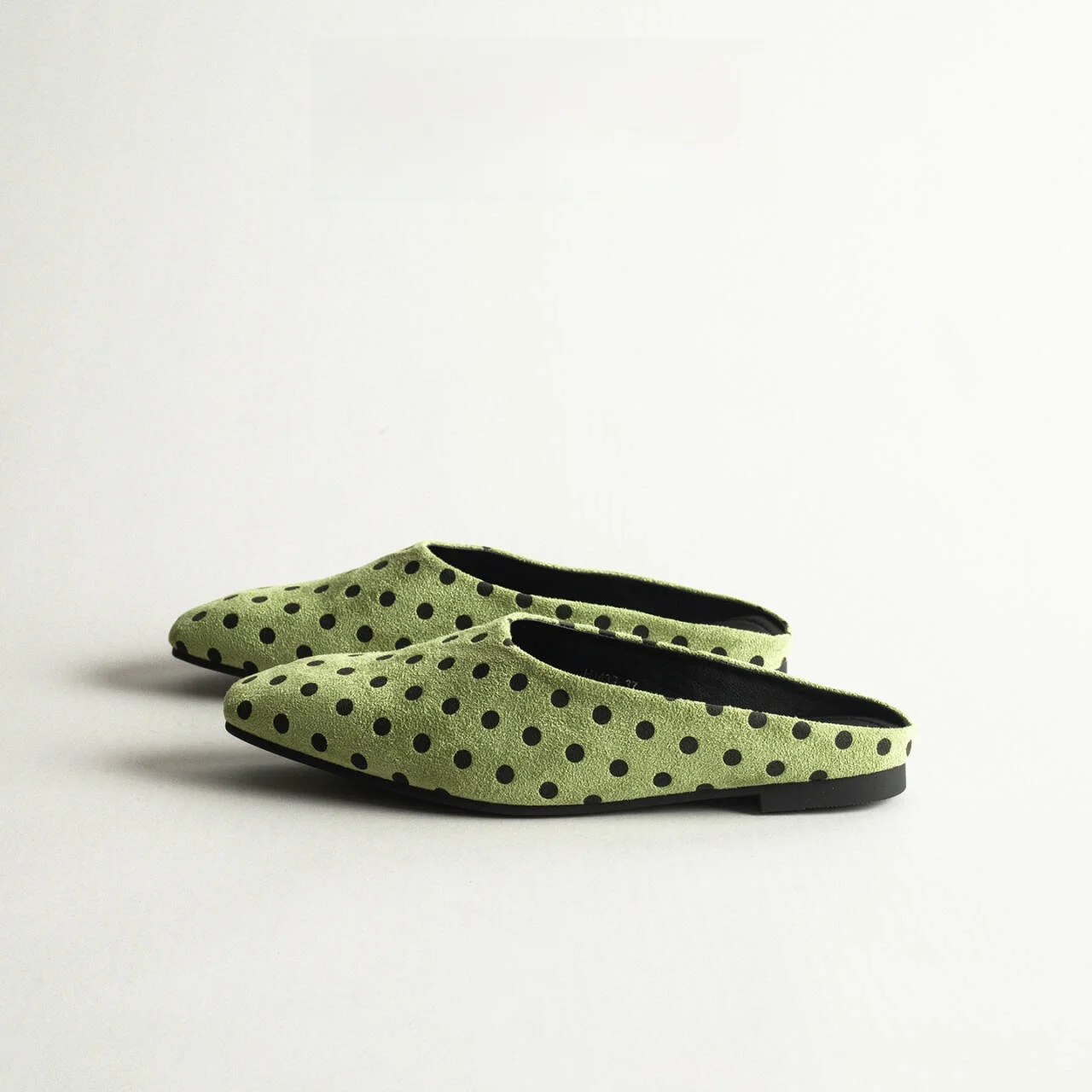 

Retro Polka Dot Genuine Leather Mules Women's Slip-On Flat Commute Head Cover Half Slippers Comfortable All-Season Footwear
