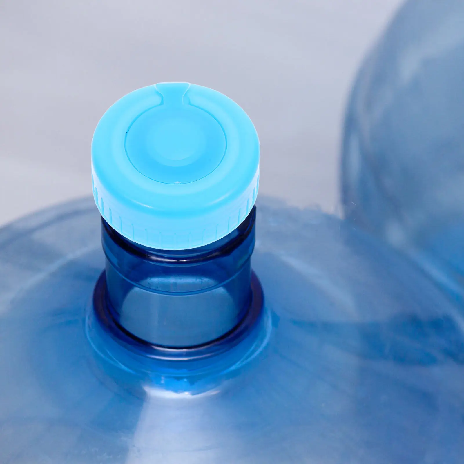 

4Pcs Water Jug Cap Reusable Replacement PP Material Leak-Proof Sealing Cap for Water Bottle Bucket Jug Anti-Splash Lid