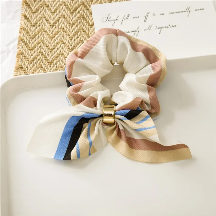 

Cute Floral Striped Scrunchies Rabbit Ear Bow Design Metal Buckle Hair Ties Gentle Ponytail Holder for Women Girls Daily Use