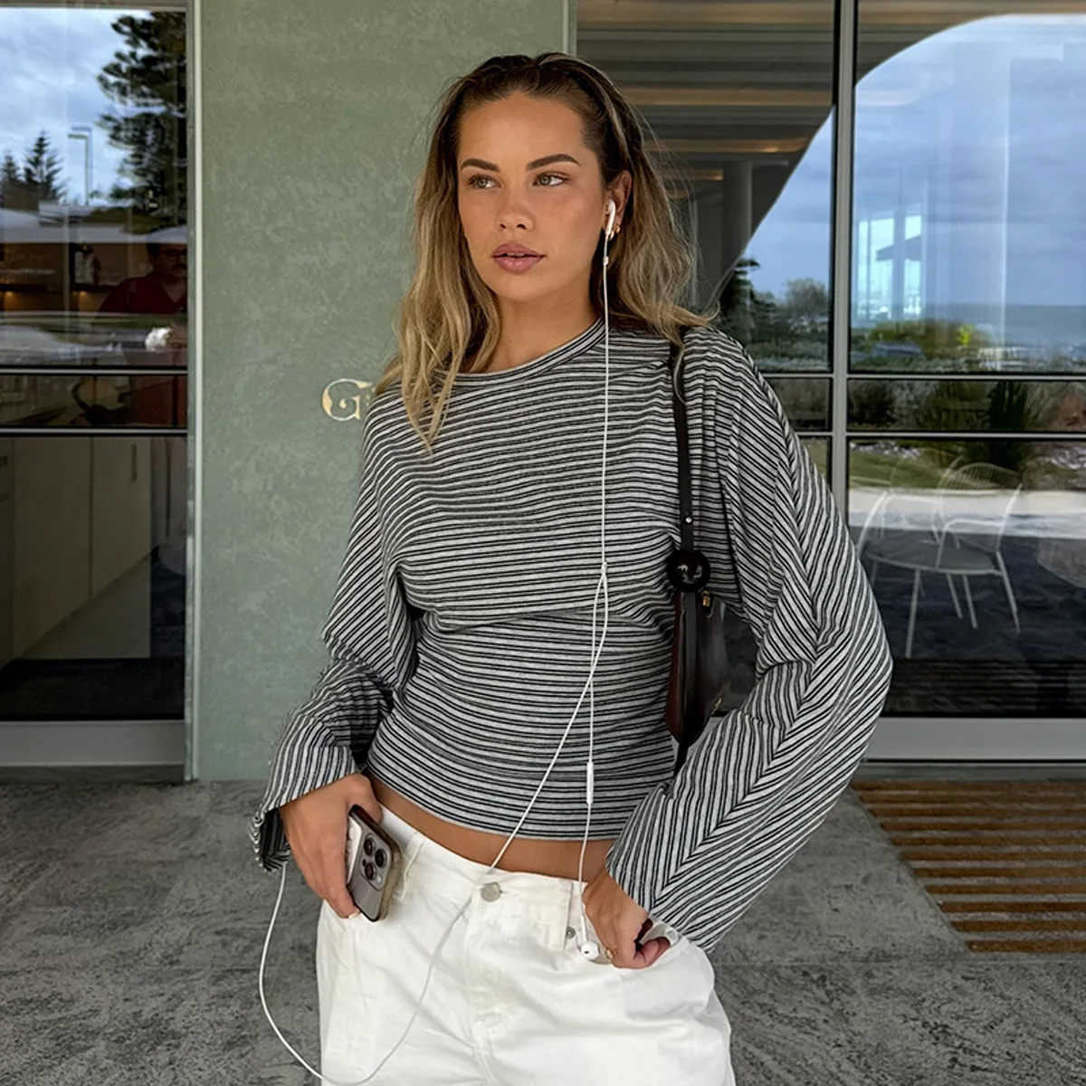 

Новая весенне-осенняя женская полосатая футболка с круглым вырезом и длинными рукавами, шикарный уличный повседневный универсальный топ