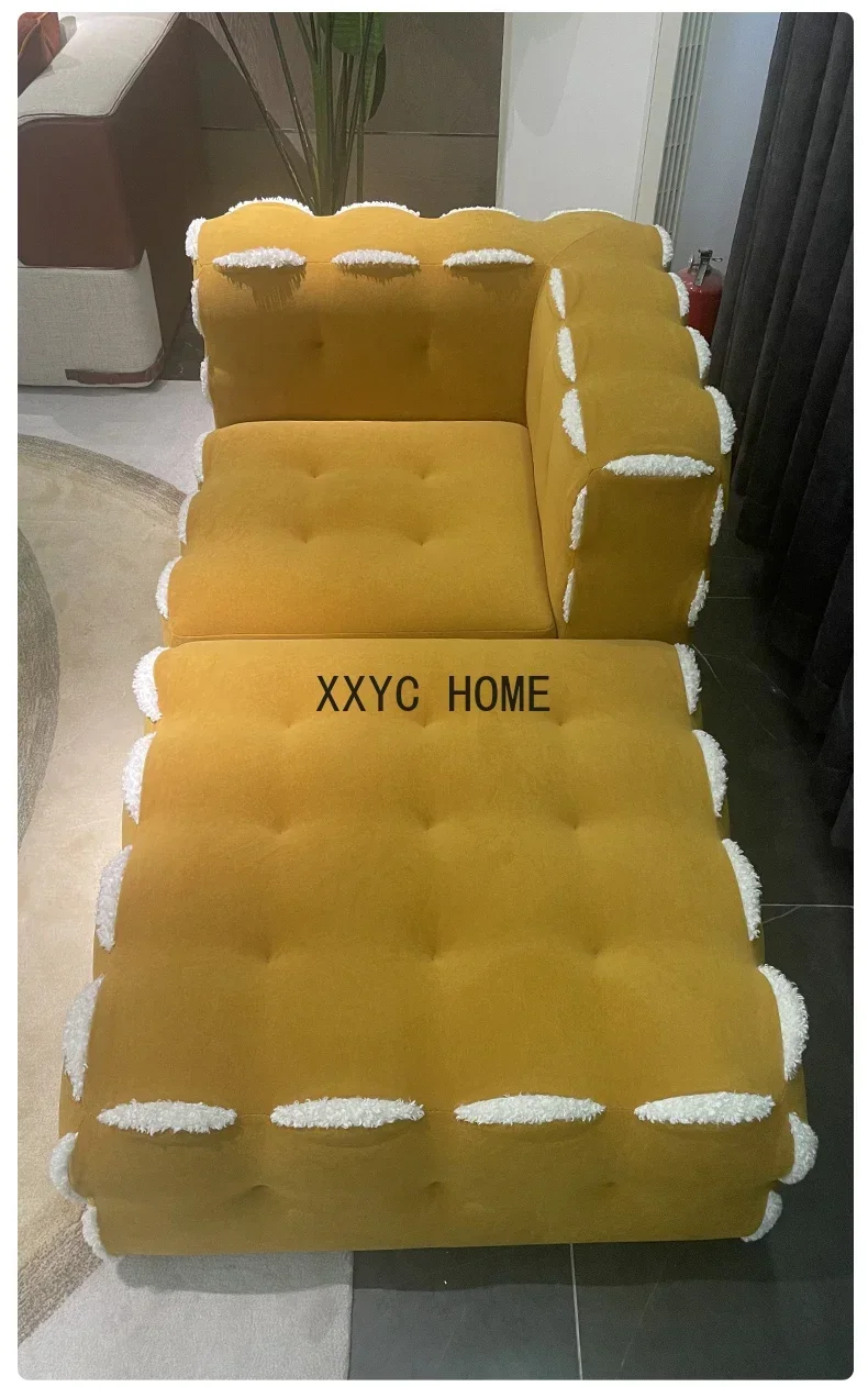 أريكة قماش مربعة إيطالية بسيطة لغرفة المعيشة، شقة صغيرة، خياطة مصممة على الطراز الكريمي