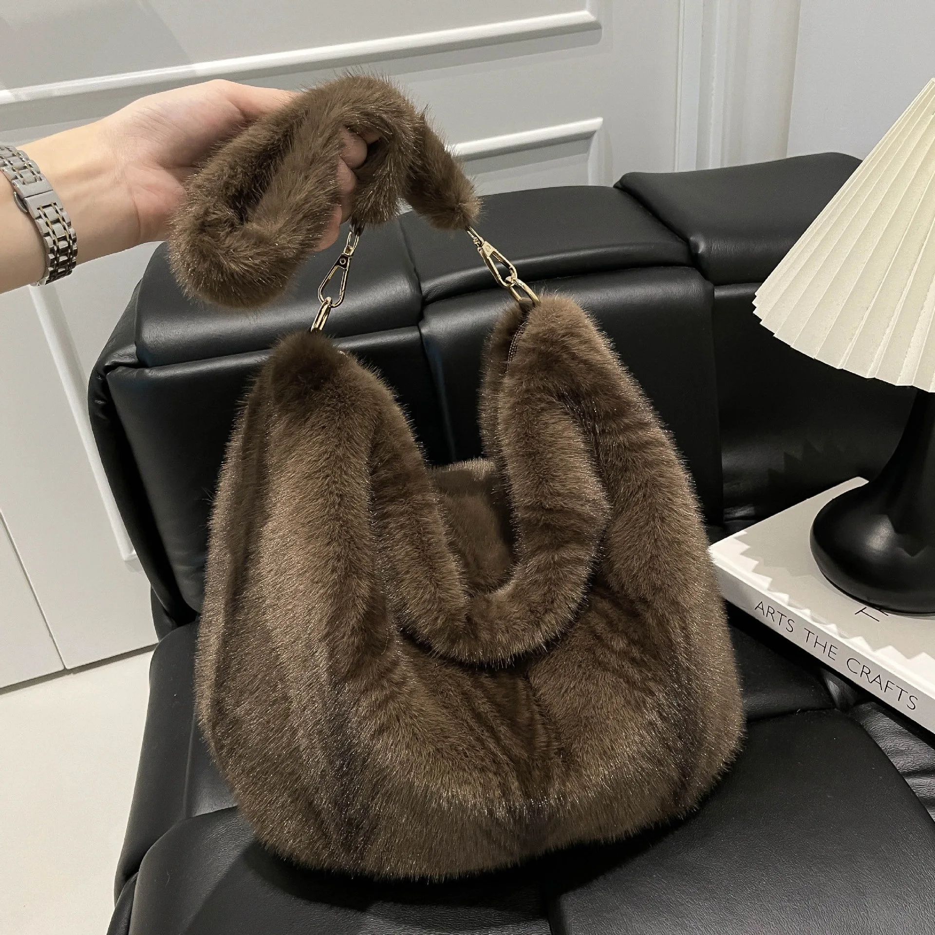 

Осенне-зимняя женская сумка из искусственного меха норки, пригородная сумка-тоут большой вместимости, универсальные ручные сумки на одно плечо