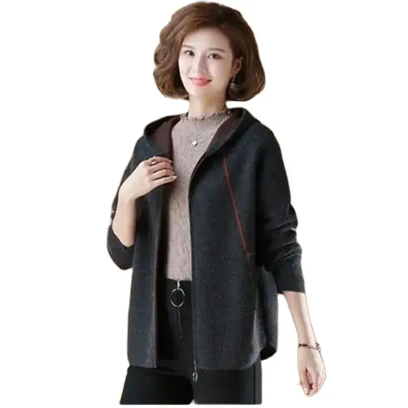 

2024 New Mom Autumn Sweater Coat Women's Short Cardigan Top Women's Knitwear Hooded Coat Spring and Autumn New