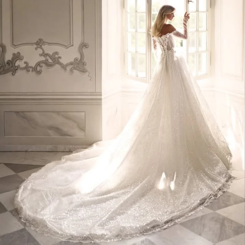 Shiny white Wedding Dresses The corset decal Bridal Gowns A skirt decoration long sleeves multi-layer Made ﻿Customize