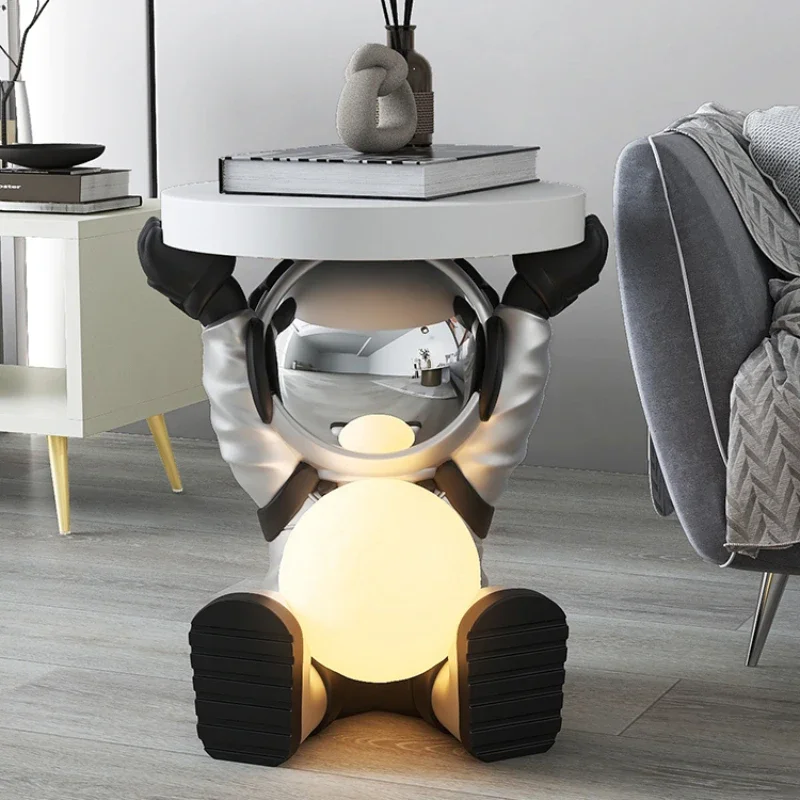 Astronaut online celebrity cartoon luxury children's room shelf with lamp bedside table