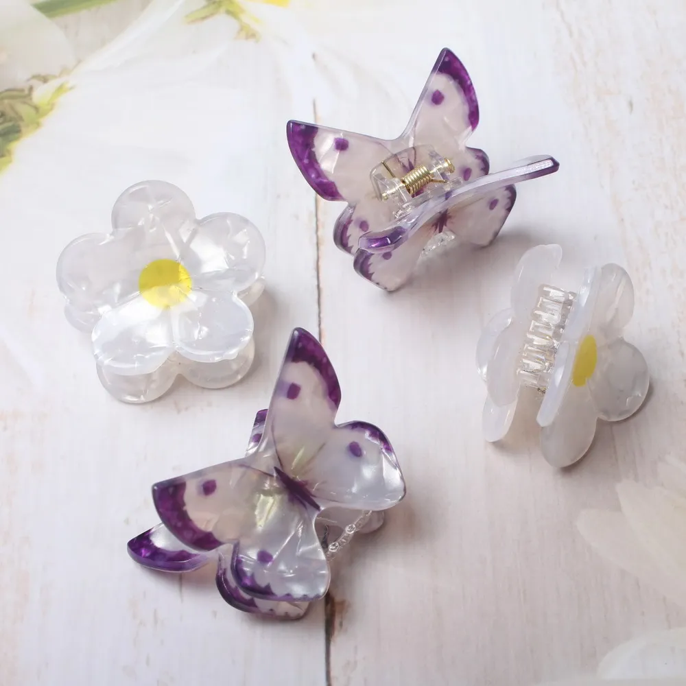 4 パックヘアクリップデイジー小さな髪の爪女性ガールズフラワーバタフライアクリルファッションカニヘアクランプヘアアクセサリー