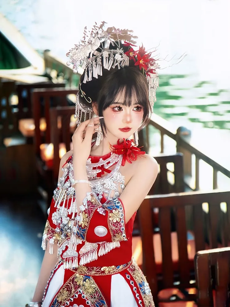 

New ethnic costumes with exotic charm travel photography photo studio and dance