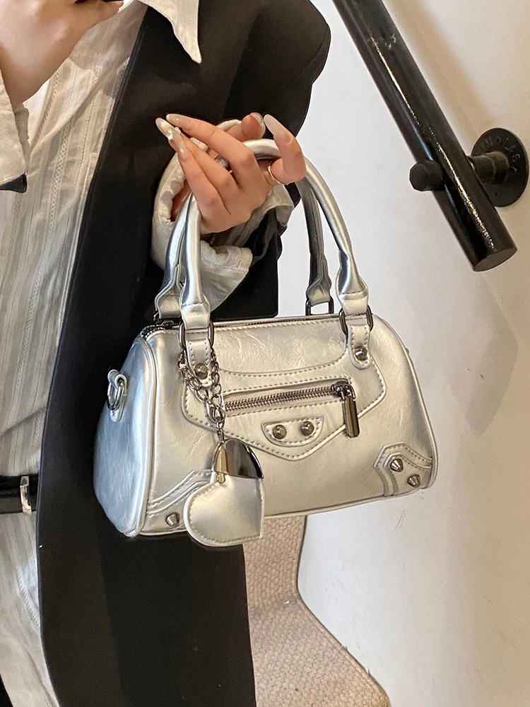 

Крутая мотоциклетная сумка с заклепками, женская модная летняя сумка для пикантных девушек, сумка через плечо из мягкой искусственной кожи