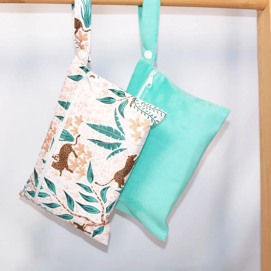 Bolsa de pañales con estampado para bebé, bolso de mano impermeable con cremallera para pañales húmedos, bolsa de almacenamiento para cochecito, de