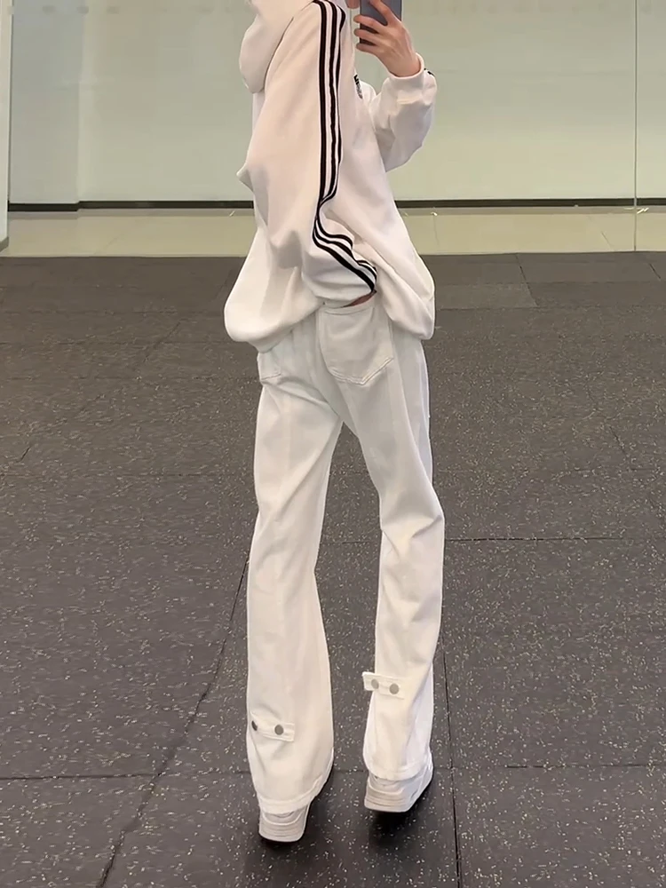 

Длинные прямые джинсы для мужчин в американском стиле, белые брюки с заклепками и пуговицами, высокая талия, удлиненные мужские джинсы для работы