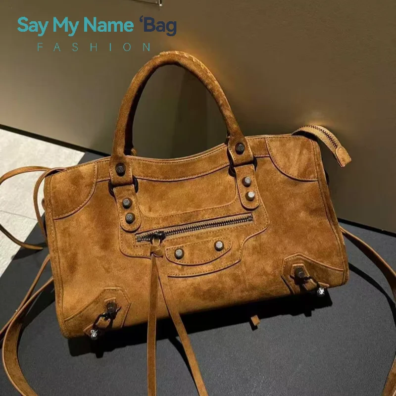 

﻿ New Style Rivet Motorcycle Tote Bag Large Capacity Single Shoulder Crossbody Handbag Fashionable Vintage Leather