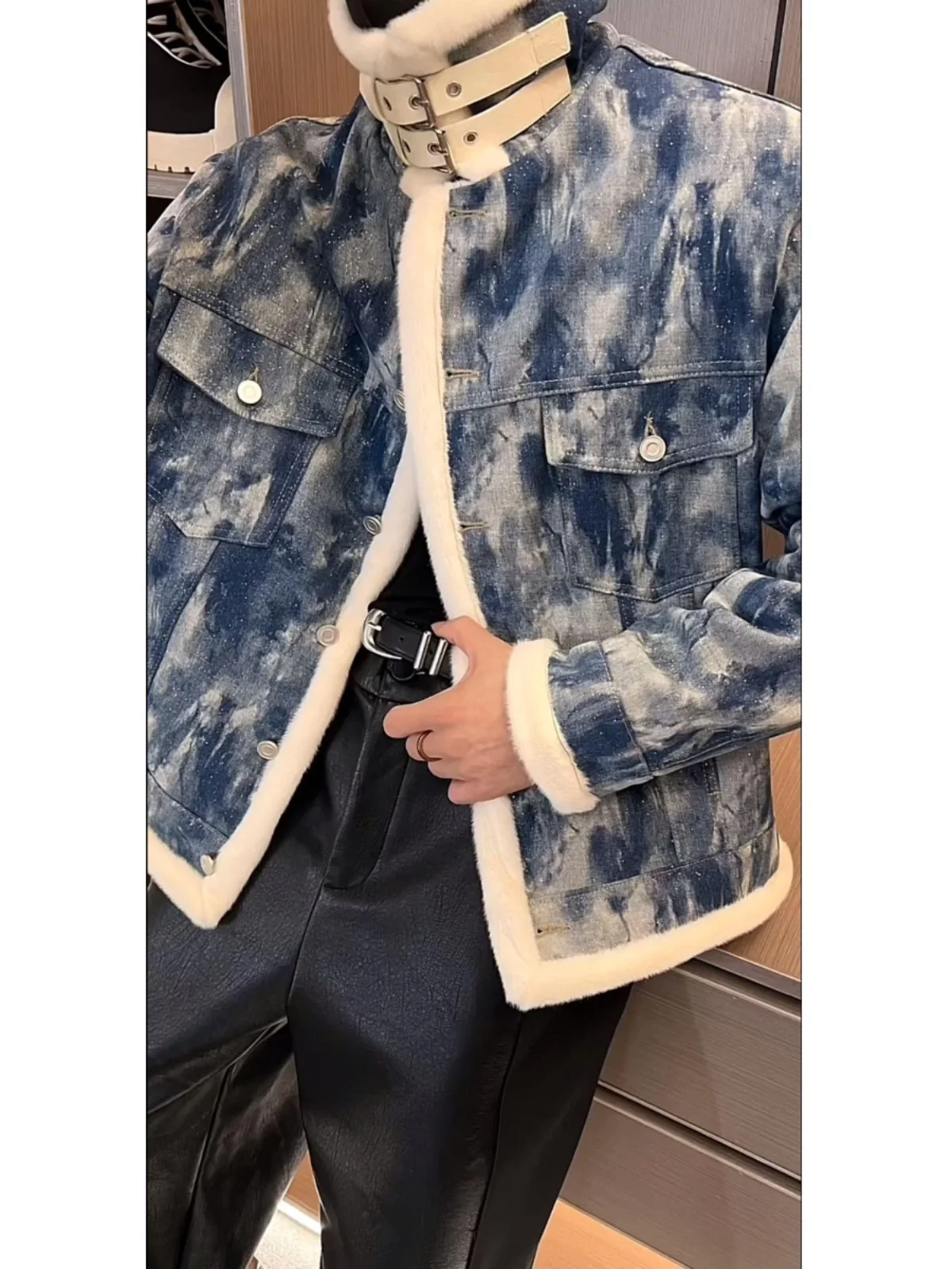 شتاء جديد Plu تصميم الياقة الكبيرة وهمية الفراء صغيرة Fraance Sle الرجال Jaet الترتر العصرية فضفاض ستار جاي