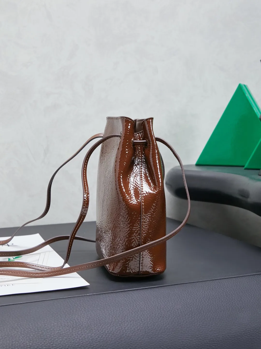 Elegant Luxury Handbag for Women Famous Brand Style Tote Bag with High Quality Finish Perfect for Office or Travel