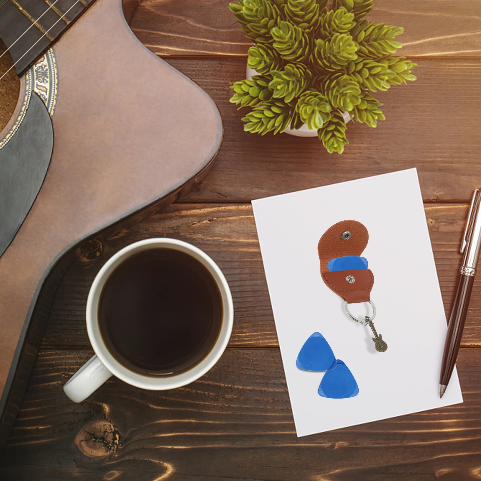 

Guitar Picks Keychain Storage Bag Durable Portable Guitar Holder Compact Plectrum Case Key Ring Pendant Plectrum Case