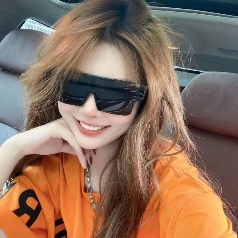 Large Frame Punk One-piece Sunglasses Y2K Goggle 2026 New Women Men Luxury Sun Glasses Female Surround Shades 2000'S Eyewear