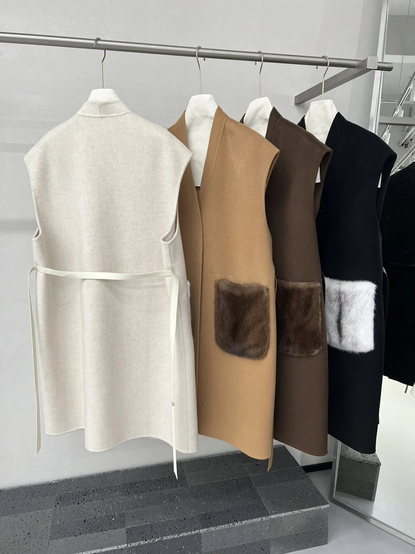 고품질 캐시미어 울 조끼, 중간 길이 밍크 포켓 타이 웨이스트 중간 길이 민소매 양면 울 가디건