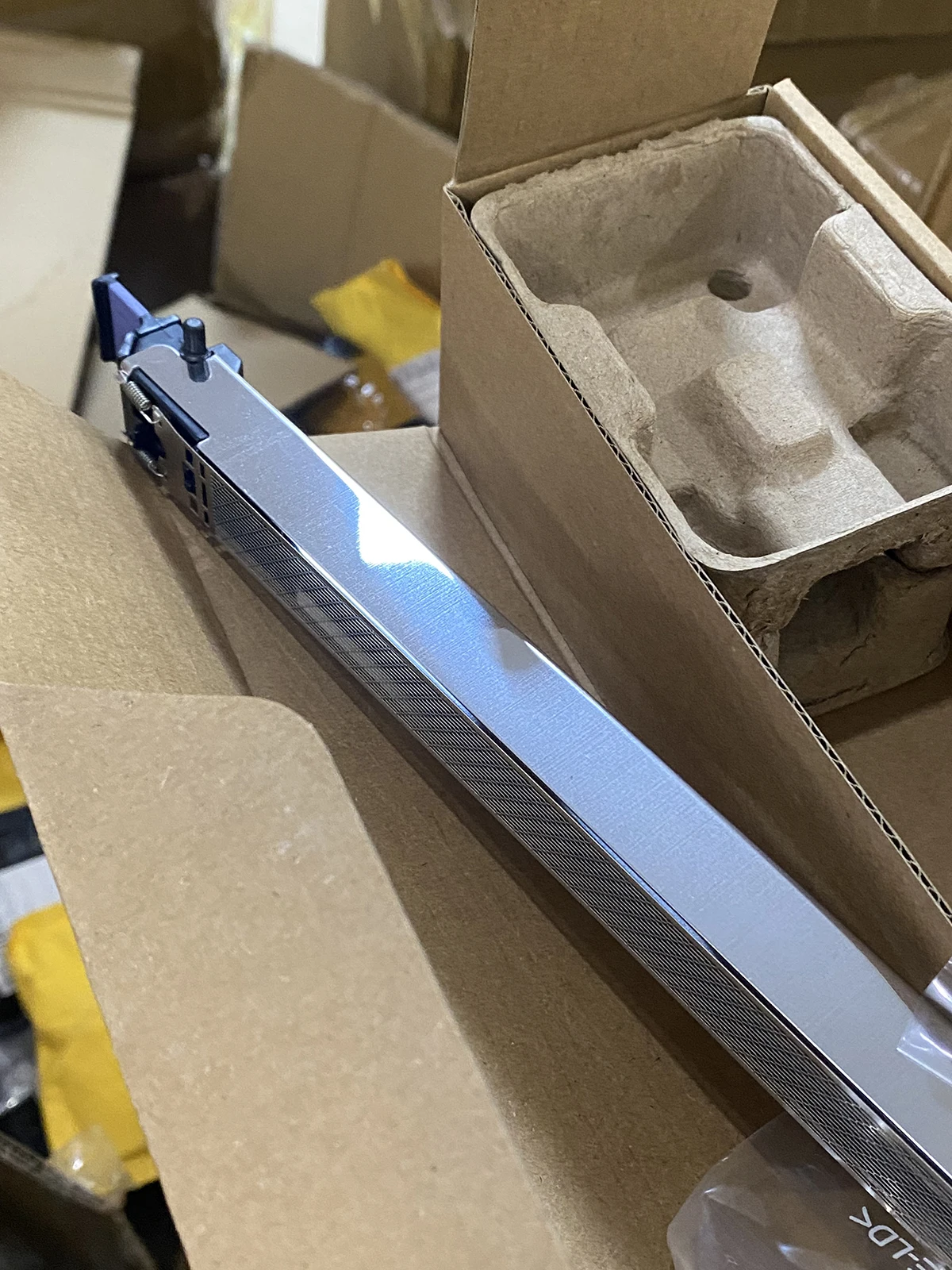 

Коронный блок зарядки для Konica Minolta C6500 C5501 C6000 C6501 C7000 Corona Grid