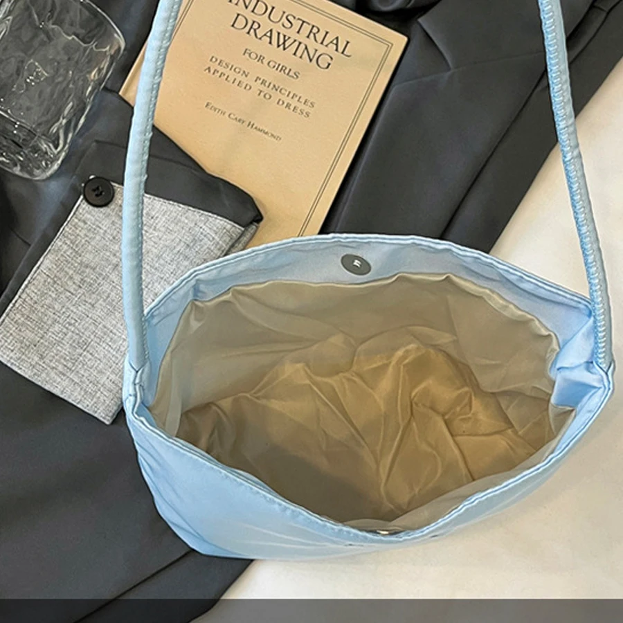 Women Embroidered Small Square Bag, Bucket-Shaped Nylon Fashion Trendy Commuter Bucket Bag, Portable Single-Shoulder Bag