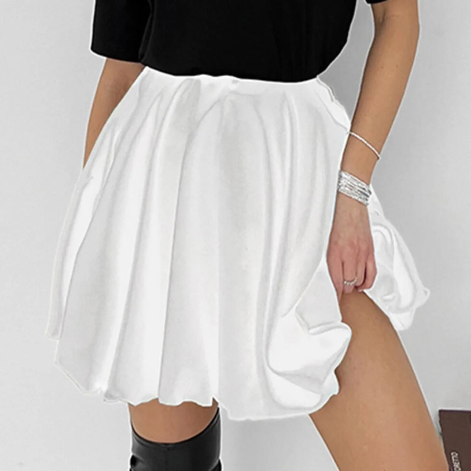 

2024 Summer Fashion Satin Pleated Skirt Women Loose Office Street Mini Skirt White High Wais A-line Short Skirt Women's Clothing