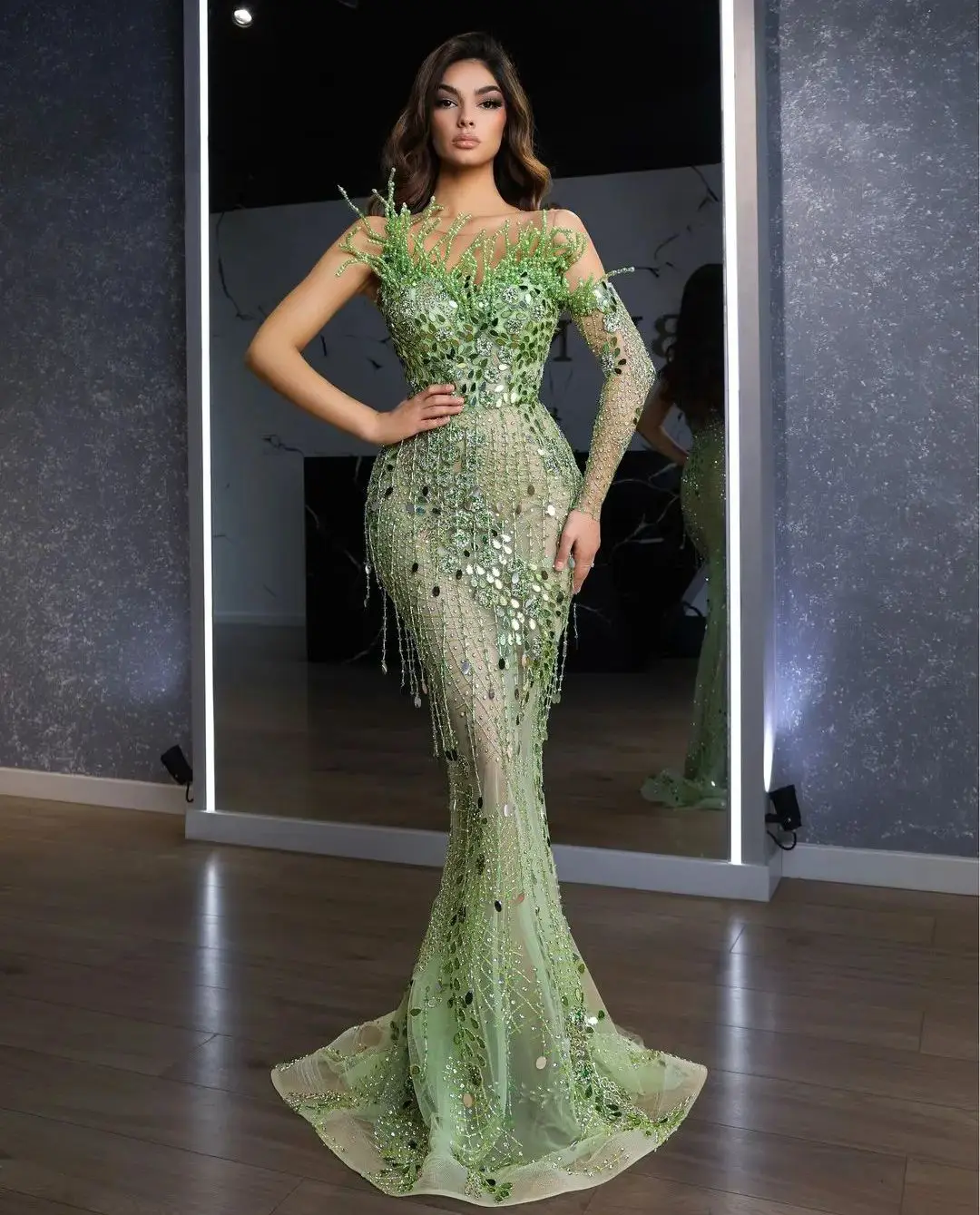 

Green Modern Evening Dresses V Neck One Long Sleeve Sequins Beaded 3D Lace Appliques Tassel Celebrity Prom Dresses Custom Made