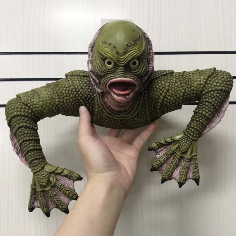 Creature From The Black Lagoon Grave Figure Model Cosplay Lizard Man Monster Room Outdoors Decoration Halloween Holiday Props