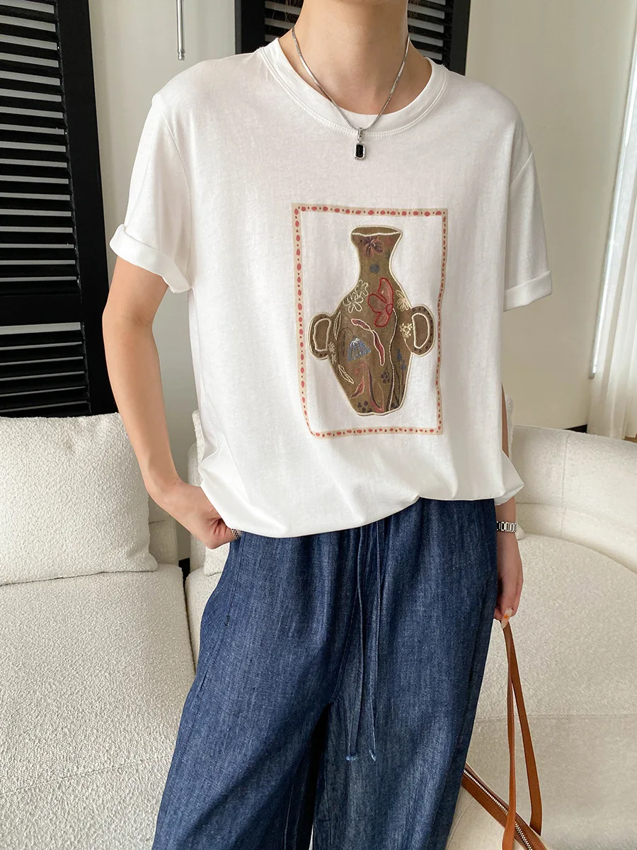 Sommerliches Damen-T-Shirt in einfarbigem Retro-Stil mit Vase-Stickerei, Rundhalsausschnitt, lockerer, schlank machender, vielseitiger Schnitt und kurzen Ärmeln. – Detail 12