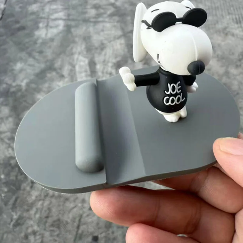 Snoopy Phone Holder Cute Silicone Ornament Cartoon Snoopy Joecool Phone Holder Desktop Decoration Children Birthday Gift