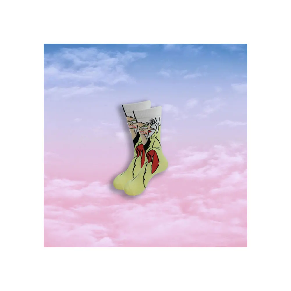 Fashionable design of men's and women's socks in spring and autumn young tube crew socks.