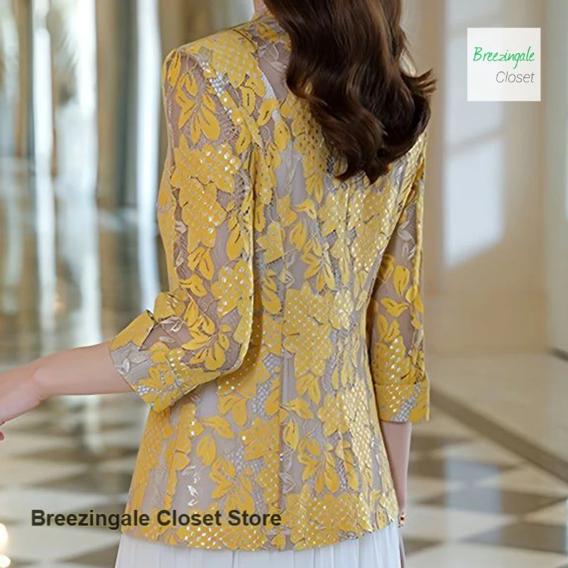 French lace openwork small suit jacket women's summer thin new fashion temperament casual slim beautiful western-style top.