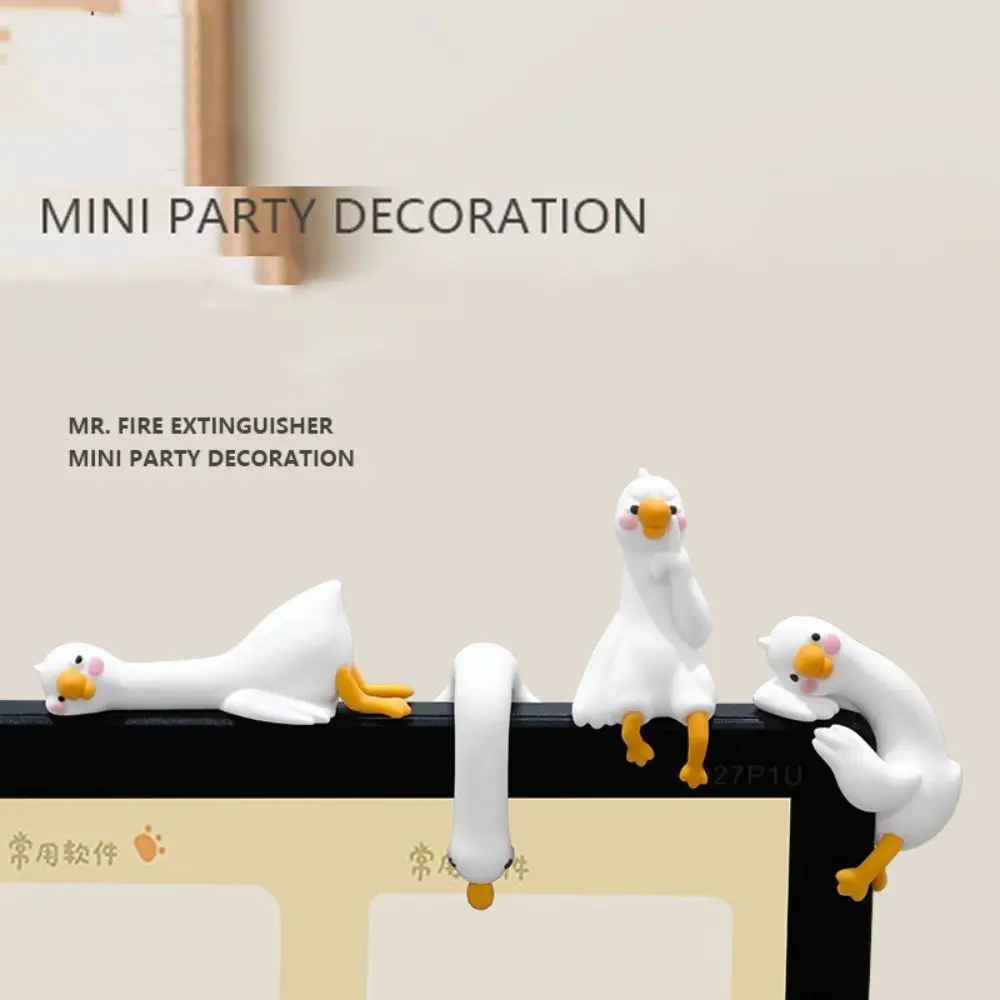 

4pcs/set Desk Ornament Computer Monitor Decoration Computer Display Statue Big White Goose Figurine Handmad Cartoon