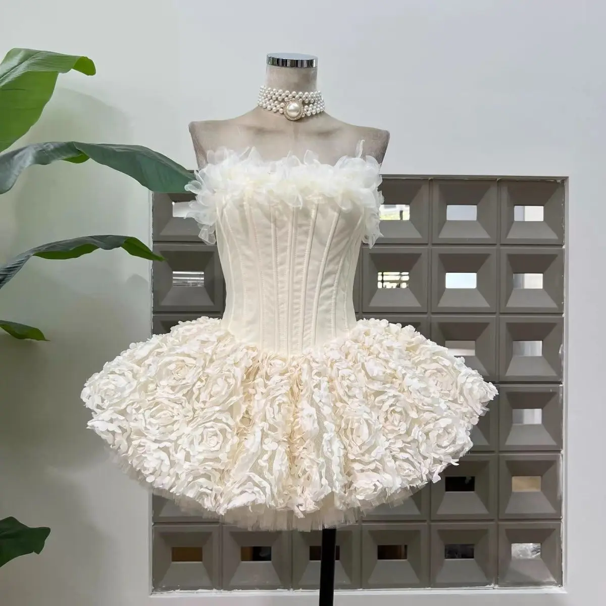 Robe de soirée de printemps/été pour femme, style corset en tulle floral 2026, sans bretelles, à volants superposés, à lacets, pour la plage ou les fêtes