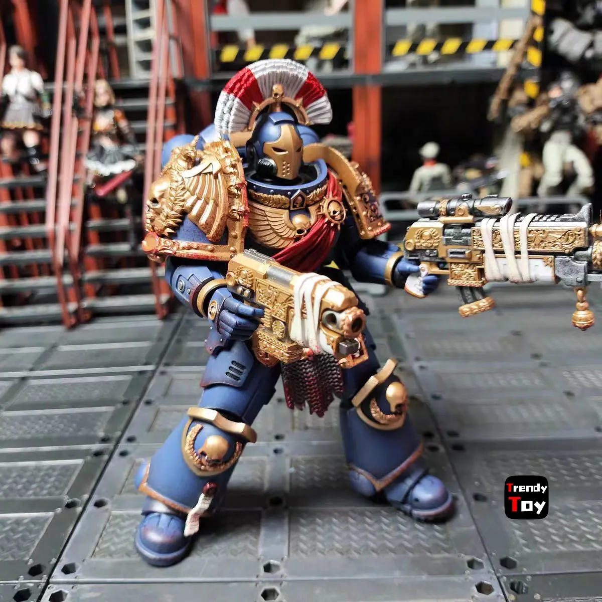 

【JOYTOY】Warhammer 40K Ultramarines Relic Secundus Armour with Artificer Bolt Rifle Chainsword and Bolt Pistol 1/18 Action Toy