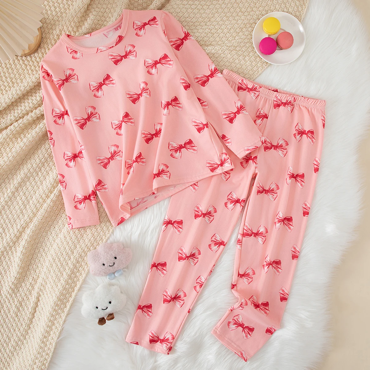 2-teiliger süßer und niedlicher warmer Anzug für Mädchen im Herbst und Winter, Kinder-Set mit langen Ärmeln und bedruckter Hose, Schlafanzug für Zuhause. – Detail 9