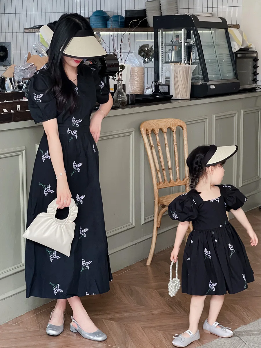 Family Matching Clothes Summer Dress Mother Daughter Solid Short Sleeve Cotton Dress Women Dress Girl Embroidered Flowers Dress