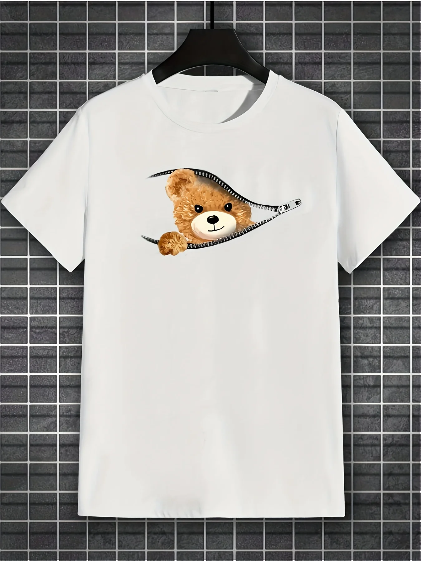 T-shirt grafica casual ed elegante da uomo - Stampa geometrica dell'orsacchiotto, maglietta estiva traspirante con scollo tondo