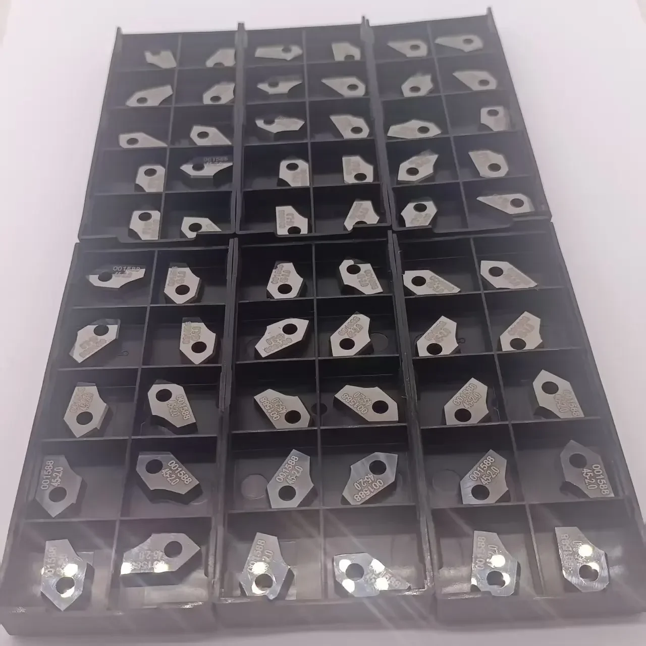 

SERDI 001588 A1 Type 3 Angles Carbide Valve Seat Inserts 420-A1(45-2.0) Blade Tips OEM Customizable Box for Automotive Repair
