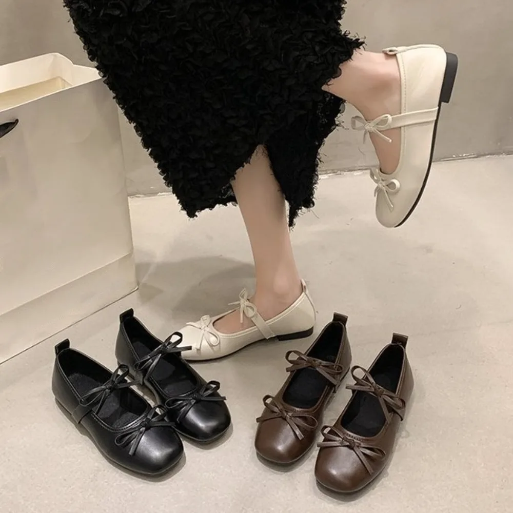 أحذية مسطحة بعقدة حلوة قابلة للتنفس ونعل ناعم من جلد البولي يوريثان سهلة الارتداء بلون سادة كاجوال أحذية باليه مسطحة للفتيات