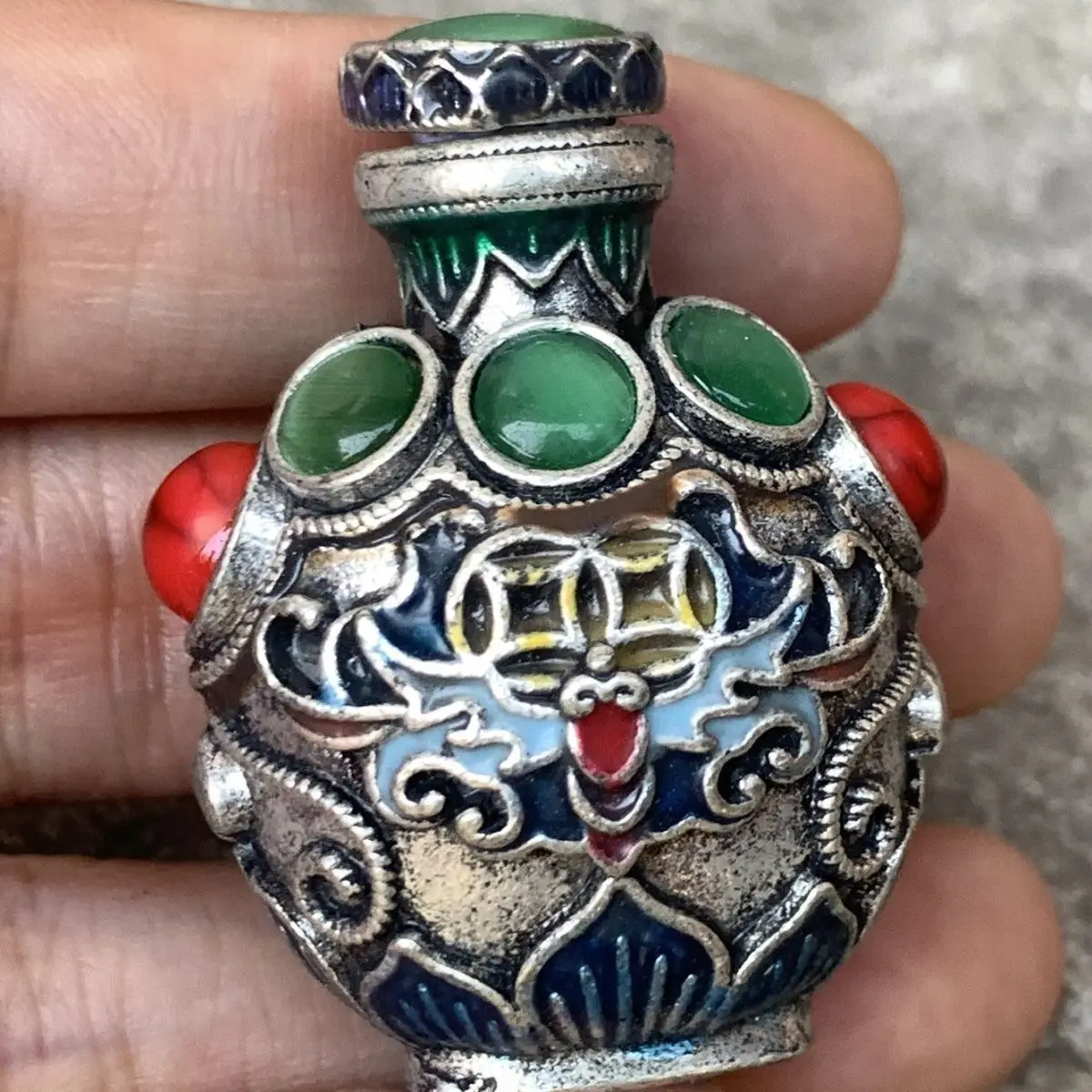 Frasco de Snuff Vintage Cloiso - Vintage Collectible Bottles avaliação e preço