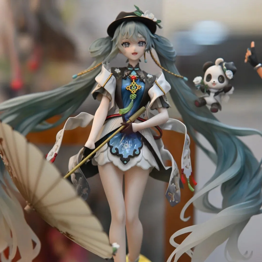 statuetta-hatsune-miku-26cm-figurina-panda-miku-bambola-action-figure-carina-decorazione-da-scrivania-modello-da-collezione-regalo-di-compleanno