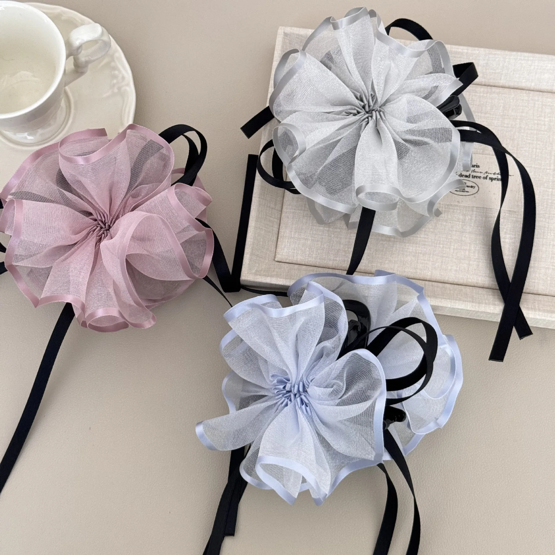 

1 Pcs Women's Hair Claws Floral Bows Sweet Gentle Korean Verstaile Hair Grabs Elegant High-quality Hair Accessories For Women