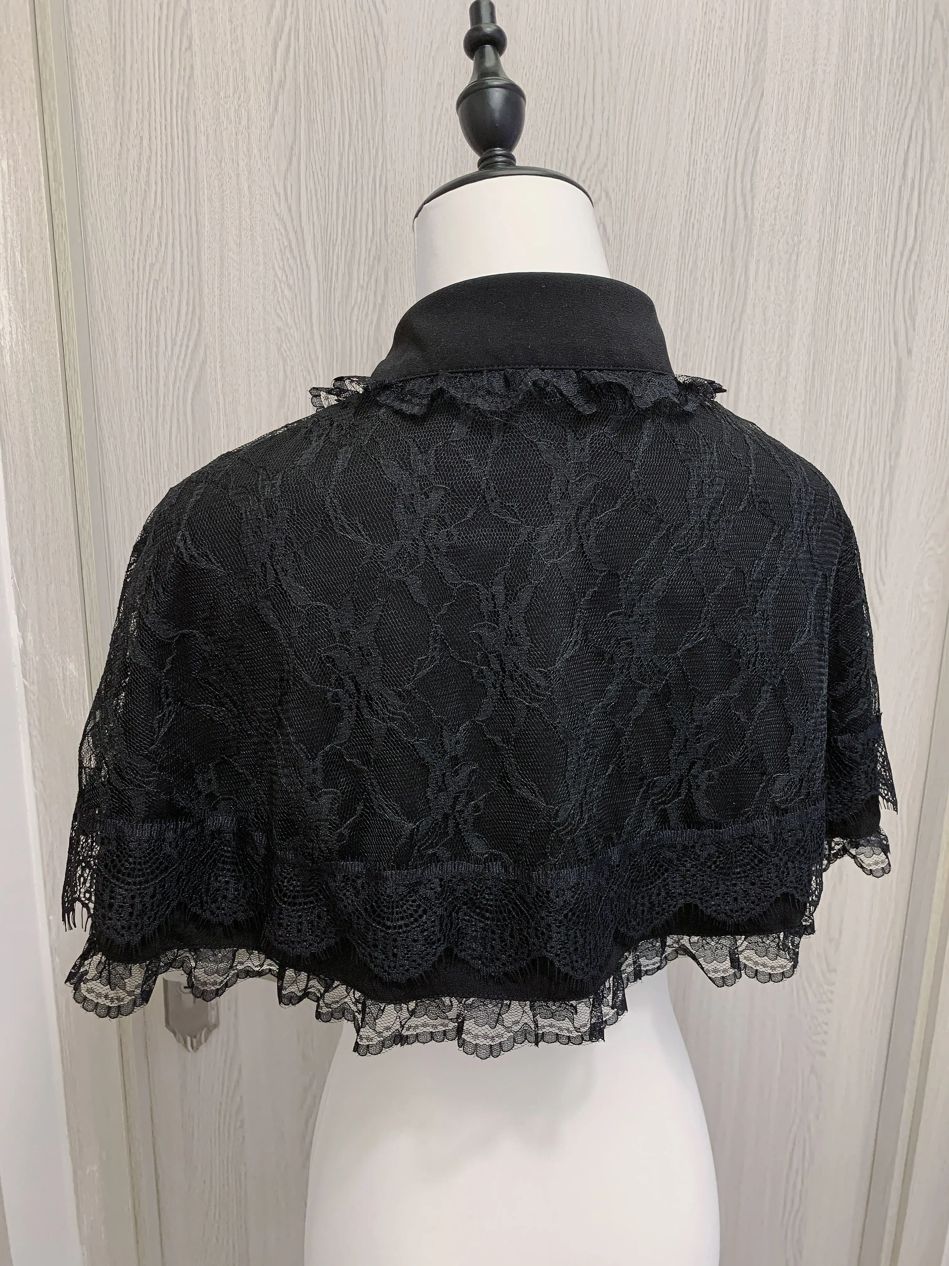 Original Design Japanese Style Mine Mass- Produced Capes for Women Lace Stitching Dark Gothic Harajuku Black Fashion Y2k Ponchos