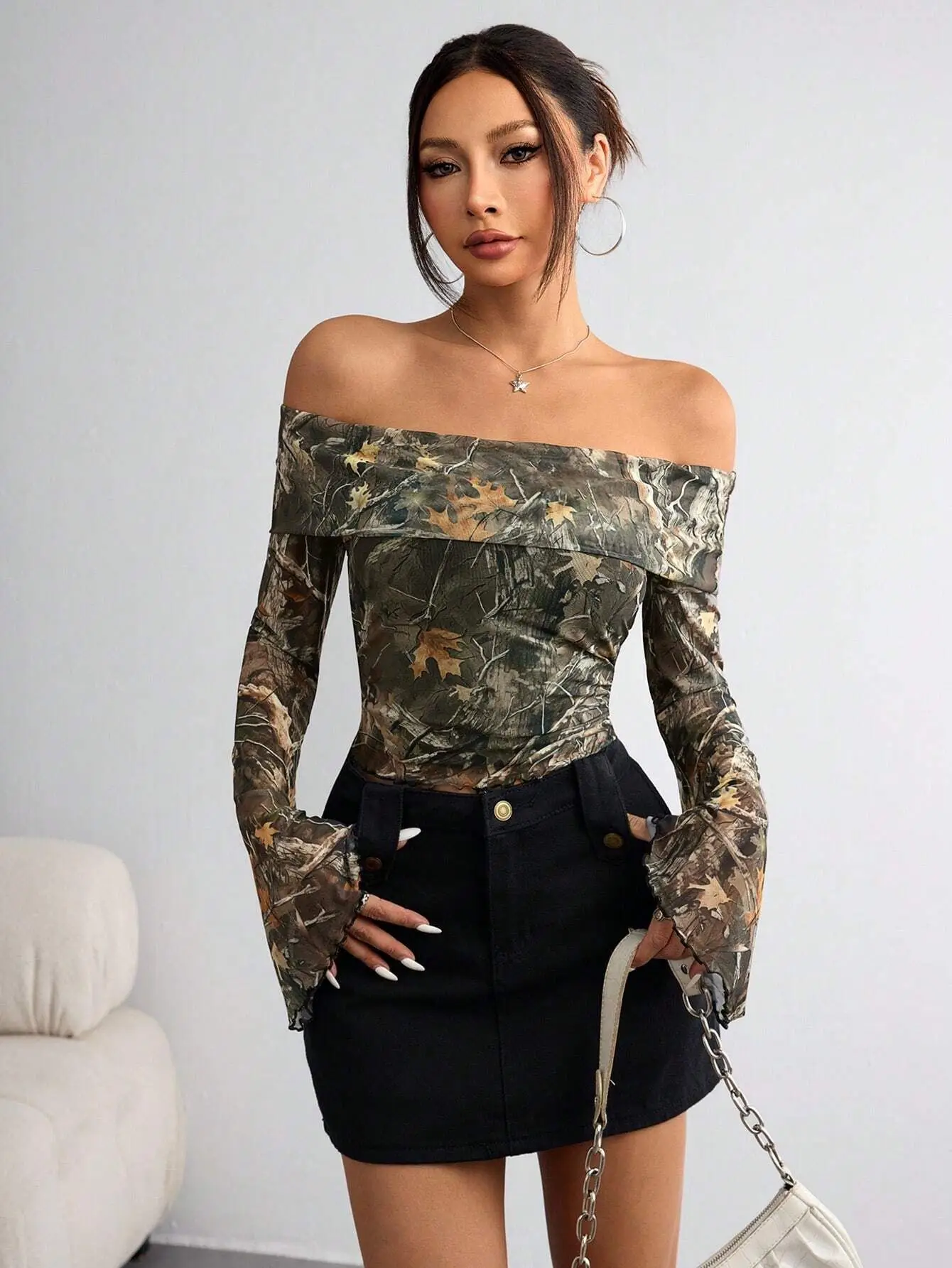 

2025 Spring new ladies sexy hottie style olive color mesh print one neck strapless flare long-sleeved Slim T-shirt tops