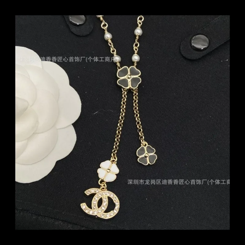 جديد المينا أربع أوراق البرسيم قلادة مزدوجة المرأة الراقية مهدب سلسلة عنق متعددة الاستخدامات