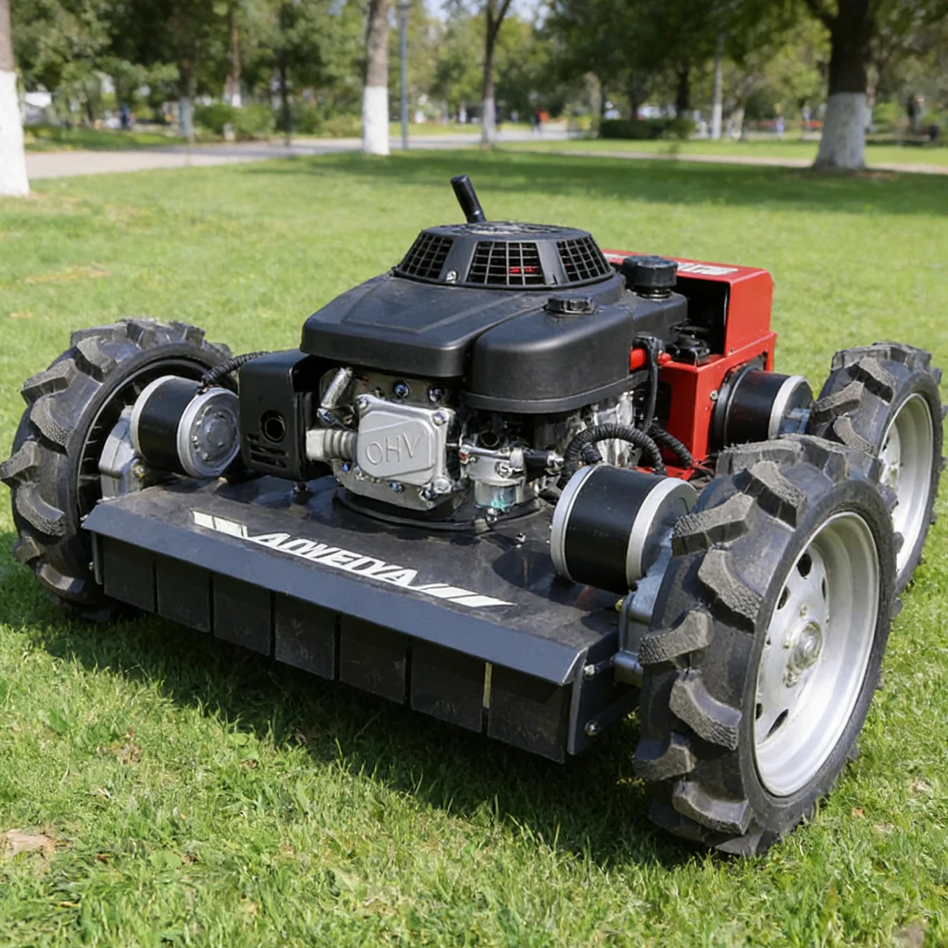 

Газонокосилка с дистанционным управлением, изготовленная из высококачественных материалов, устойчивых к коррозии, подходит для использования на открытом воздухе.