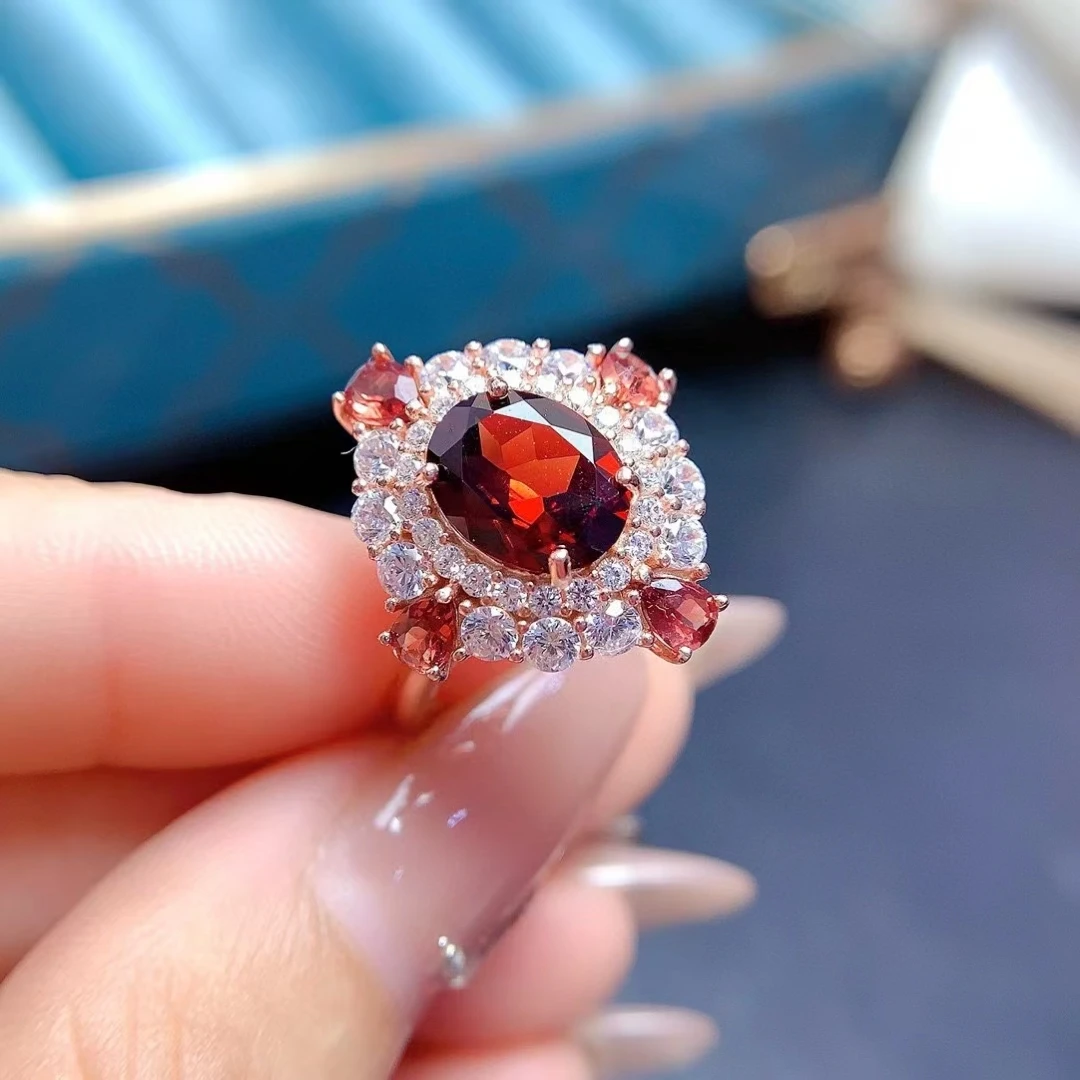 

Luxury 925 Silver Garnet Ring for Party 3mm*4mm and 7mm*9mm Total 2.4ct Natural Garnet Ring with 3 Layers 18K Gold Plated