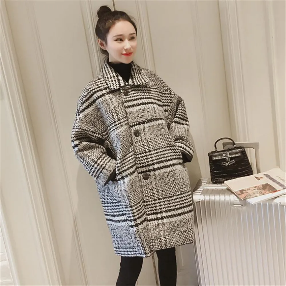 

Women Autumn Winter Blend Coat Turn-Down Collar Loose Coat Fashion Grid Wool Long Jacket Coats Female Casual Overcoat Plus Size