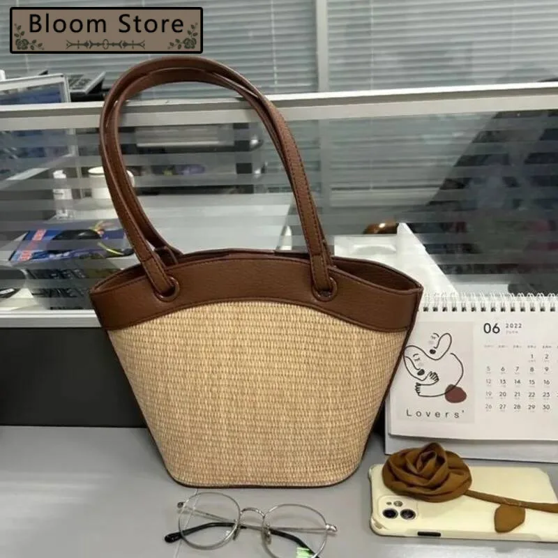

Bloom Vacation Woven Handbag Women Vintage Straw Bucket Bagutte Bag Purse Female Sea Holiday Summer Shoulder Bags 2025