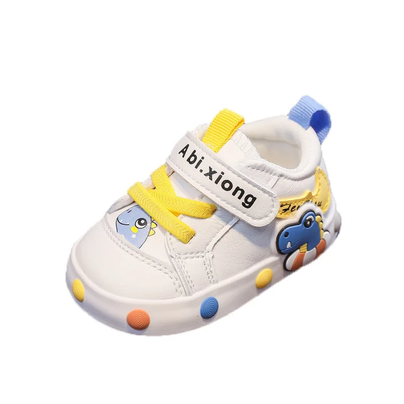 Zapatillas 2023 Sneakers autunnali scarpe da passeggio per bambini articoli per bambini traspiranti suola morbida scarpe da cartone animato Anime